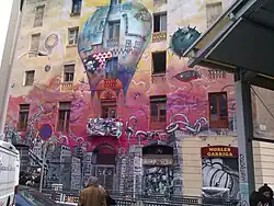 Exterior of squat