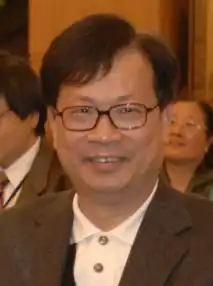 Cheng Yiu-tong, honorary president of the Hong Kong Federation of Trade Unions became the longest-serving incumbent, serving the 7th National People's Congress since 1988