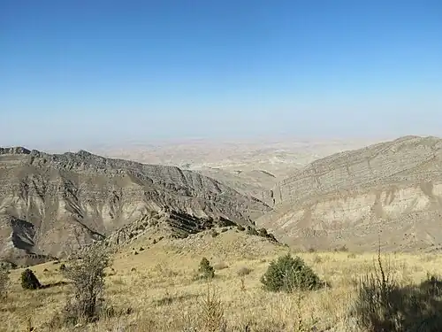 بر فراز کوه‌های هزار مسجد