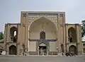 سر درب عالی قاپو؛ ورودیه عمارت‌های زمان صفوی در قزوین