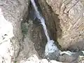 آبشار آهِنَه‌رود در دماوند و دو بانگ‌چاله پی در پی در آن