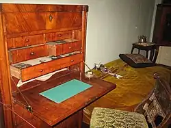 میز کار آنا آخماتووا در خانه‌اش