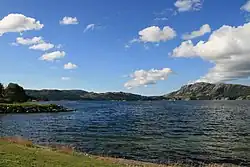 نمایی از دریاچه آکسْدال در تیسْوَر