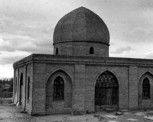 آرامگاه پیشین باباطاهر عریان در شهر همدان