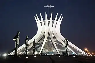 کلیسای جامع برازیلیا اثر اسکار نیمایر، ۱۹۷۰