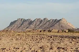نگارهای از روستای چم و چشمانداز آن