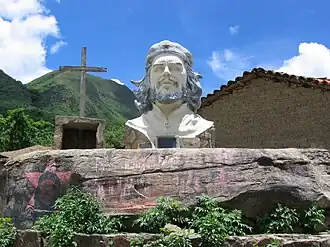 مجسمه چه گوارا در روستای لا ایگرا