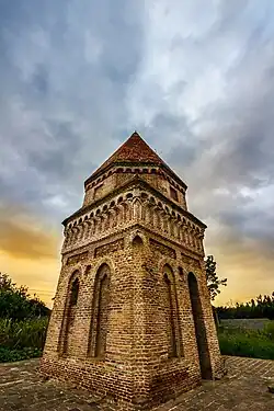 گنبد سرست بابل
