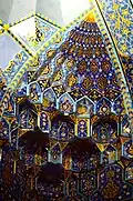 قسمتی از کاشی کاری‌های مسجد