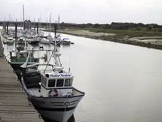 Moorings at the mouth of the کانش River in Étaples
