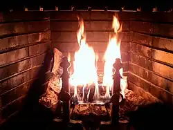 شومینه هیزمی