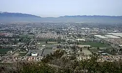 Fontana as seen from Mount Jurupa, looking north towards the Cajon Pass.