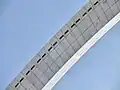 پنجره‌های بالای طاق دروازه