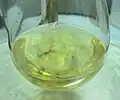 محلول تا دمای اتاق گرم می‌شود.واکنش کامل شده‌است.