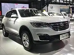 نمای جلوی هن‌تنگ ایکس۷اس
