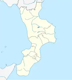 Strait of Messina در کالابریا واقع شده