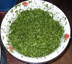 سبزی آماده شده برای پخت ژینگیالُو