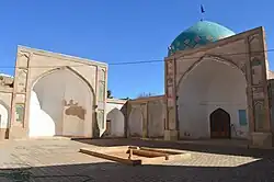 فضای داخل مسجد جامع کبودگنبد