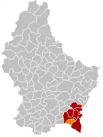 نقشه لوگزامبورگ که در آن  Mondorf-les-Bains با رنگ نارنجی مشخص شده است، ایالت با رنگ خاکستری تیره و بخش مربوطه با رنگ قرمز تیره مشخص شده است.