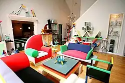 مبلمان گروه ممفیس در یک فضای اتاق نشیمن