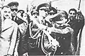 سپهبد نادر باتمانقلیچ، در حال تخریب حظیرةالقدس، با چراغ سبز محمدرضاشاه پهلوی