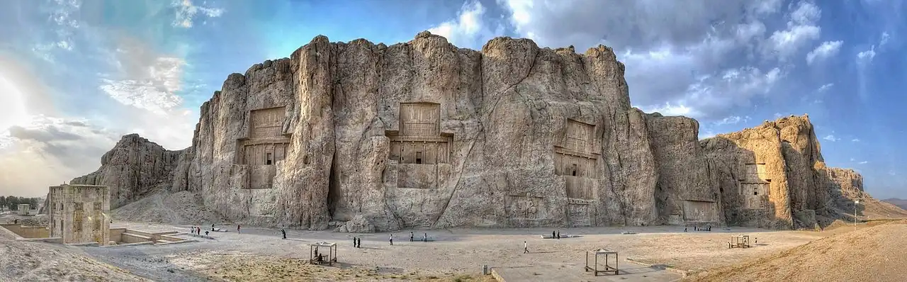 سراسرنمای نقش رستم، در استان فارس