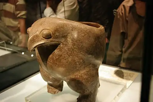Eagle-shaped pottery of neolithic Yangshao culture