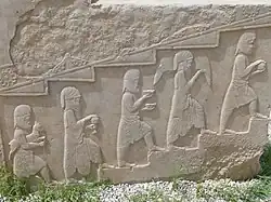 مادها و کاهنان رخج