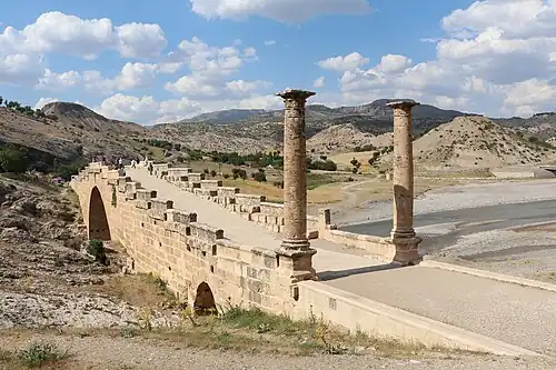 نمایی دیگر از پل جندره
