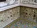 ازاره و کف بخشی از طبقهٔ همکف شمس‌العماره