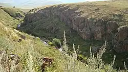 یکی از دره‌های اطراف روستا