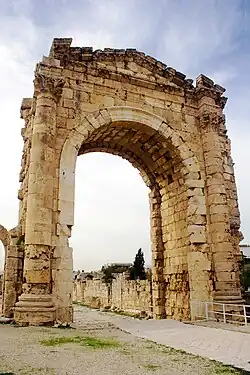 طاق نصرت در صور