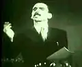 در حال ارائه اشعار