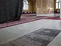 مرقد مرحومه فاطمه کاظمی در مزار بی بی صاحبه روستای نوزاد قبل از نصب ضریع جدید