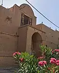 نمایی از خانه‌ای سنتی، واقع در پل شرافت چهارمنار