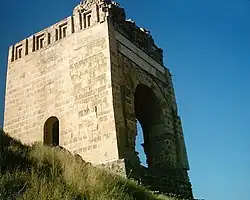 نگاره قلعه ضحاک پس از بازسازی، سال ۲۰۱۰